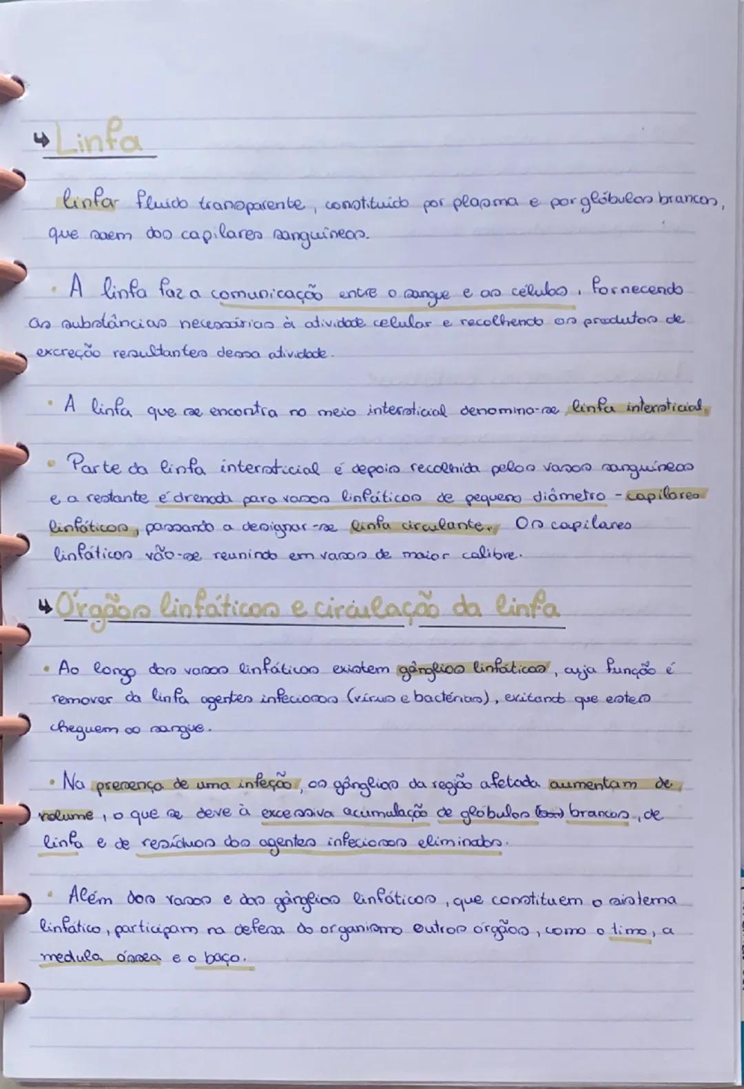 # Sistema linfático

Nos capilares sanguineon ocorre a maica de plasma e de glóbulos brancos para
o meio intersticial ( espaços, de reduzida