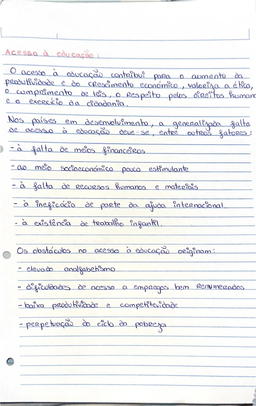 - O que é o IPM?
IPM = indice de pobreza multidimensional; é um indicador
composto que mede as privações acumuladas, isto é, as
múltiplas ca