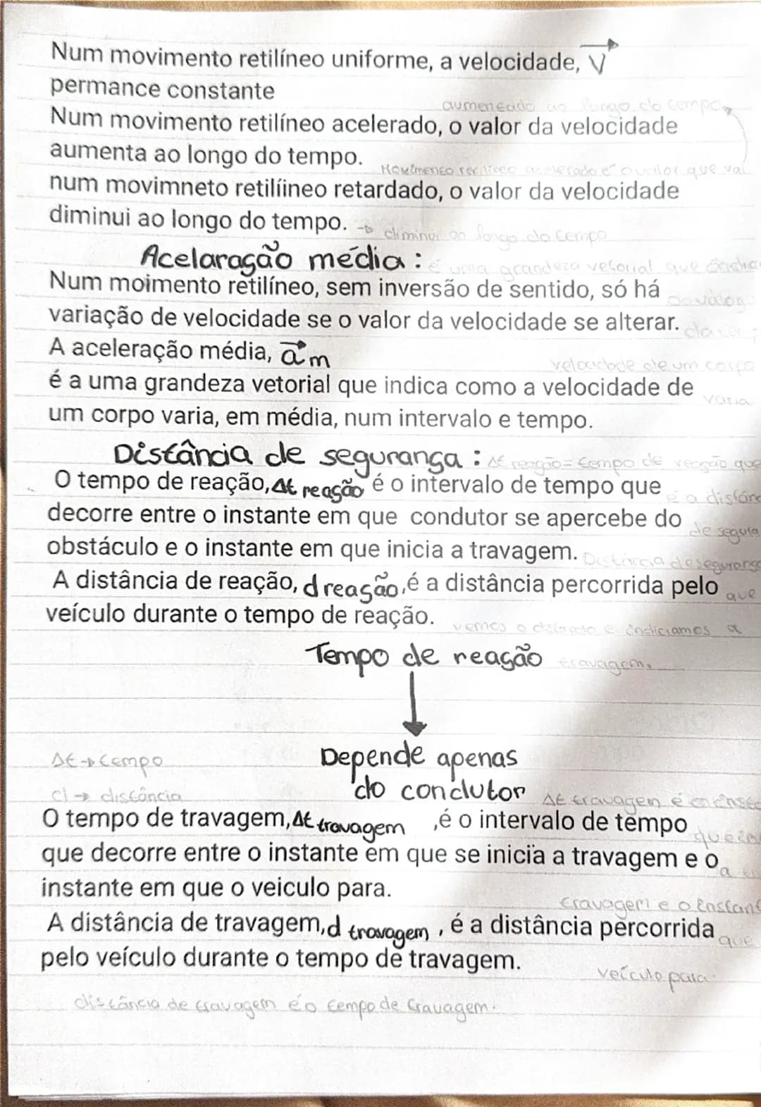 # Movimentos:

Um movimento é um corpo que pode está em repouso
relativamente a um referencial e, ao mesmo tempo, em
movimento relativamnete