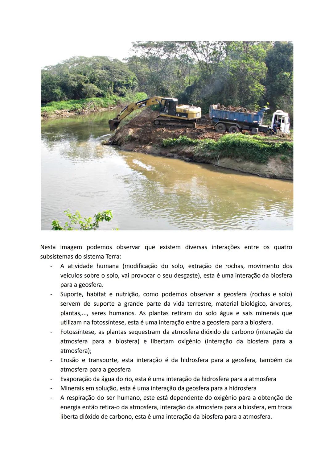Alterações na superfície terrestre, na temperatura e na composição da atmosfera
No início da formação da Terra existia uma enorme atividade