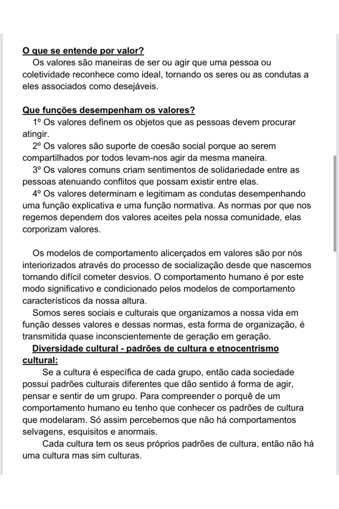 # Diferença entre conhecimento (senso) comum e
conhecimento científico
O conhecimento prático, ou subjetivo, é designado como conhecimento