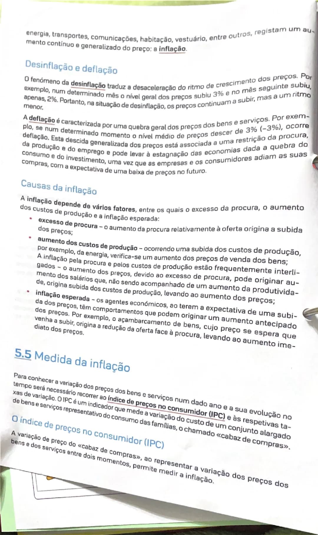 ESQUEMA-SÍNTESE: Moeda e inflação
O que é a moeda?
A moeda é um intermediário nas
trocas, aceite por todos
os membros de uma
economia e que